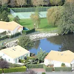 ホリデーパーク Lagrange Le Clos Des Chenes 3*