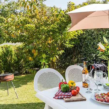 Holiday park Lagrange Le Clos Des Chenes 3*